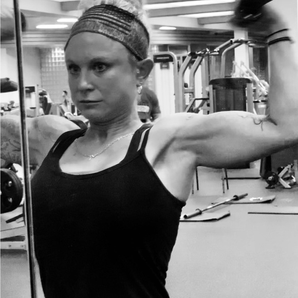 It’s Mah Birthday! 🎈 45years old! 😬 Theme is Green! For brain injury awareness 💚 - Picture 6 of 17